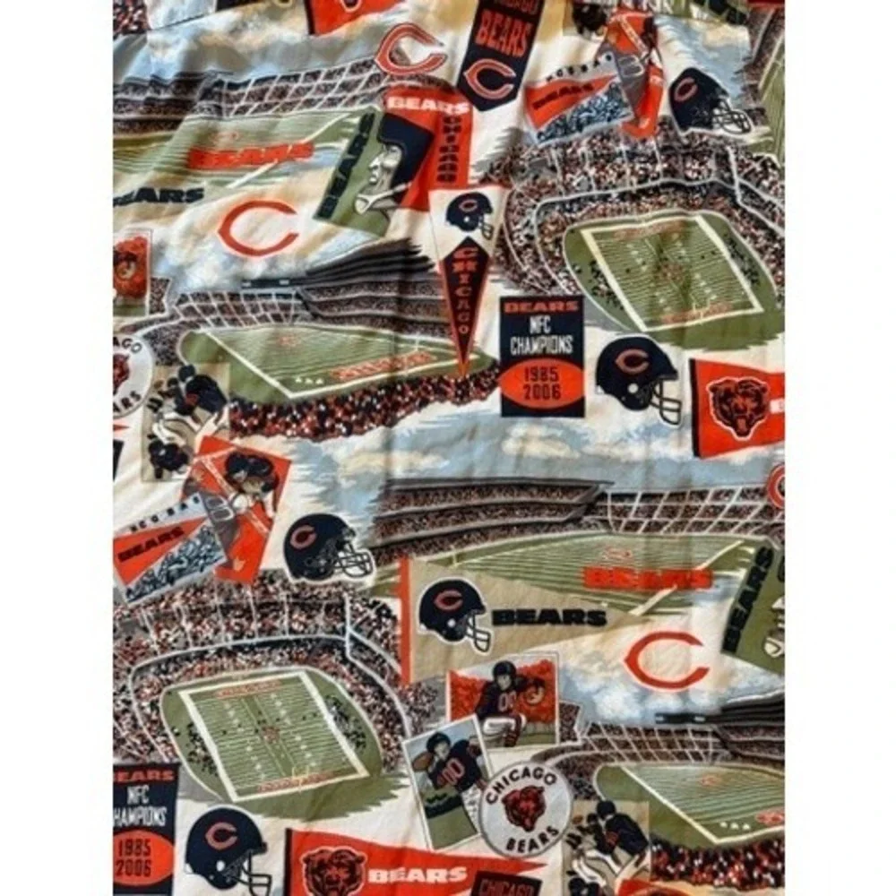 NFL Team Apparel Chicago Bears All Over Stadium‎ Print Rayon Camp Shirt Mens L